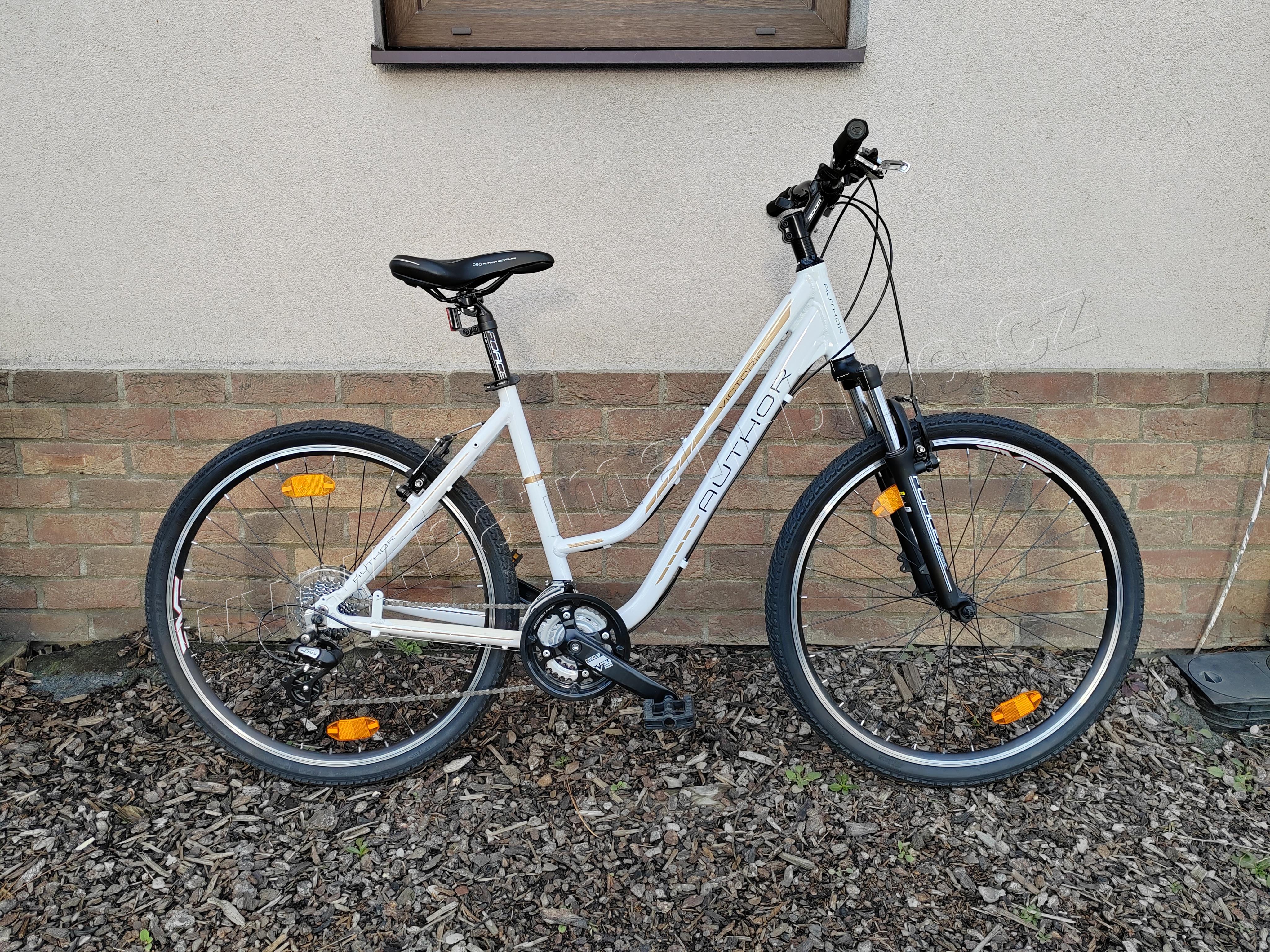 Author Victoria bílá  18