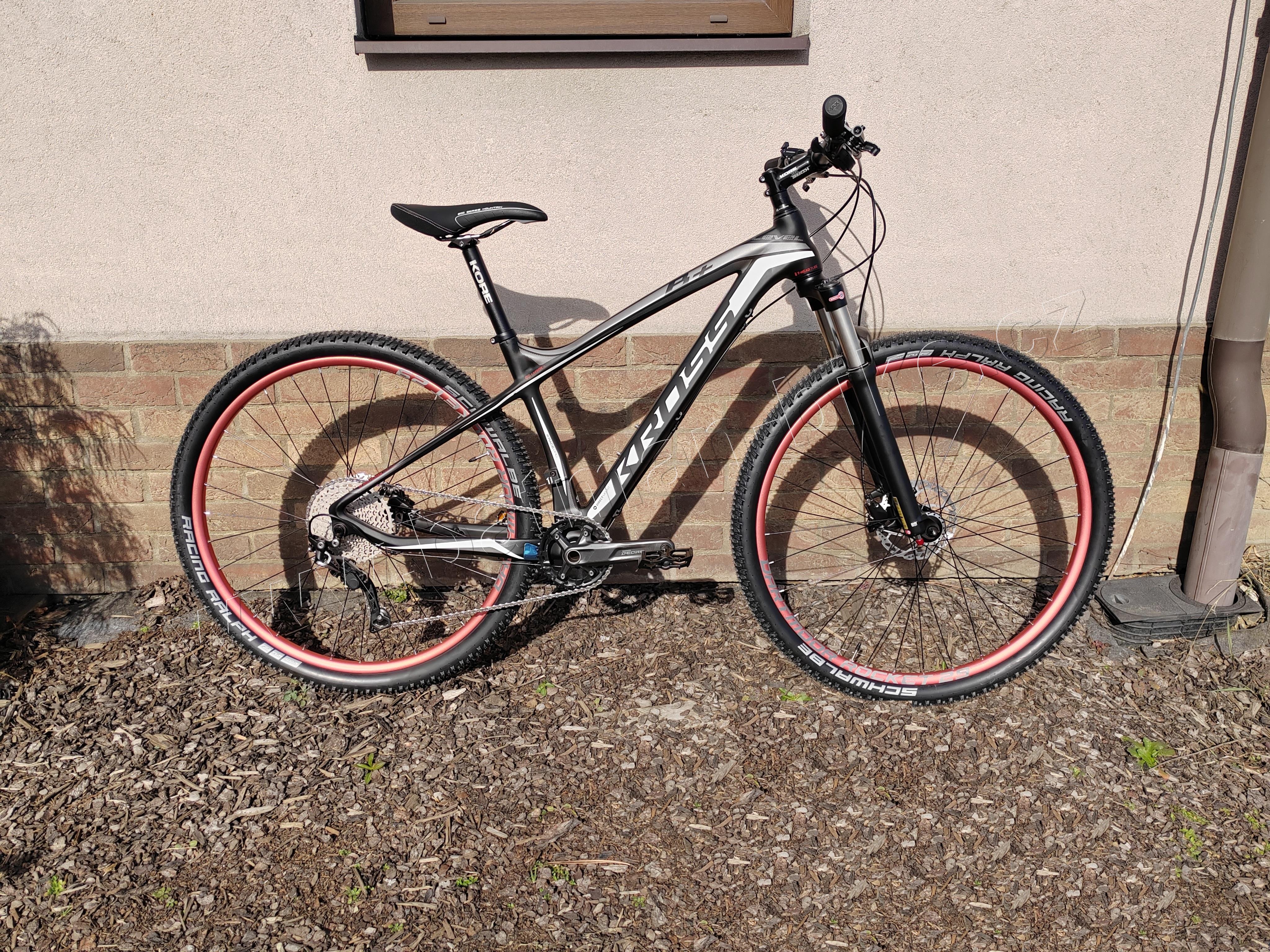 Kolo Kross Level B+ karbon 29  S stavba